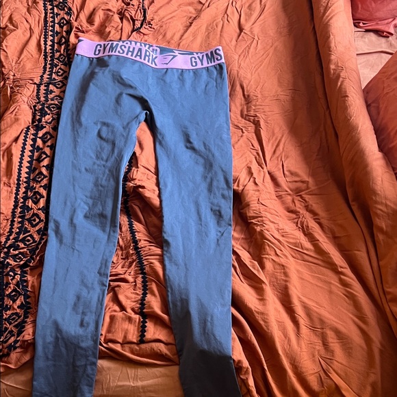 Gymshark Charcoal Leggings with Pink Band - Picture 3 of 3